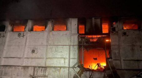 В Дніпрі ворожі безпілотники влучили в підприємство, поранено 4 людей