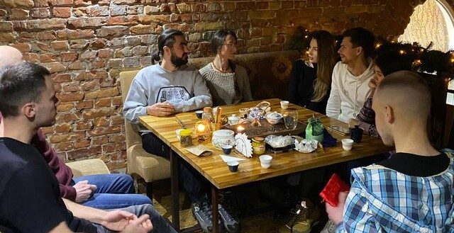 Чайну церемонію для захисту від стресу пропонує «Чайний клан» в Кам’янському - ФОТО
