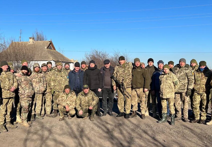 Мер Кам’янського привітав зі святом земляків, що воюють на сході України
