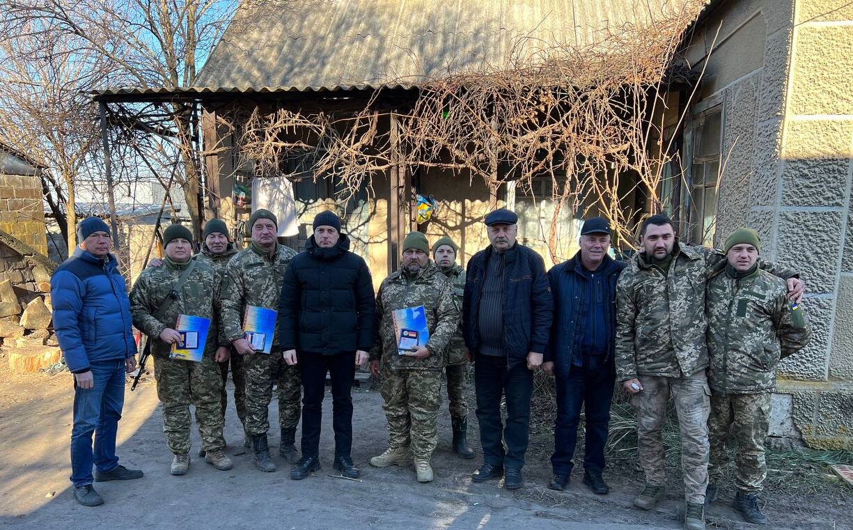 Мер Кам'янського привітав зі святом земляків, що воюють на сході України - ФОТО
