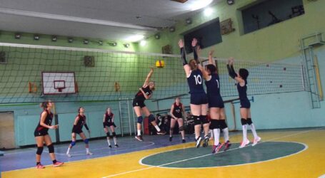 Юні кам’янчанки стали переможницями у волейбольному турнірі