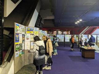 Творчі подяки ЗСУ від юних кам'янчан демонструються у музеї історії міста - ФОТО