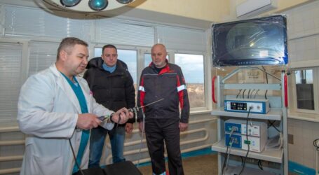 Лікарні Кам’янського отримали обладнання для проведення операцій на суглобах