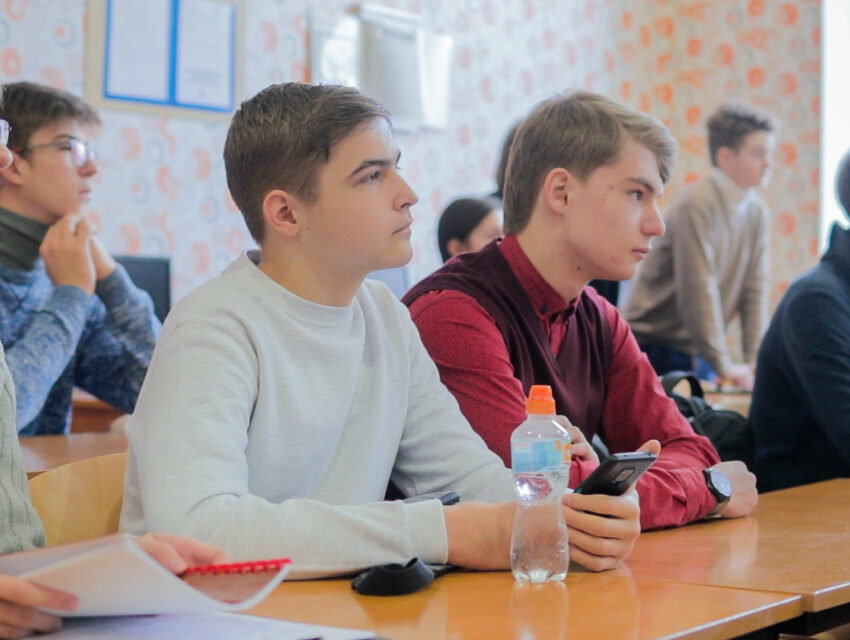 На обласному етапі конкурсу науково-дослідчих робіт МАН юні науковці з Кам’янського представлять 87 проєктів