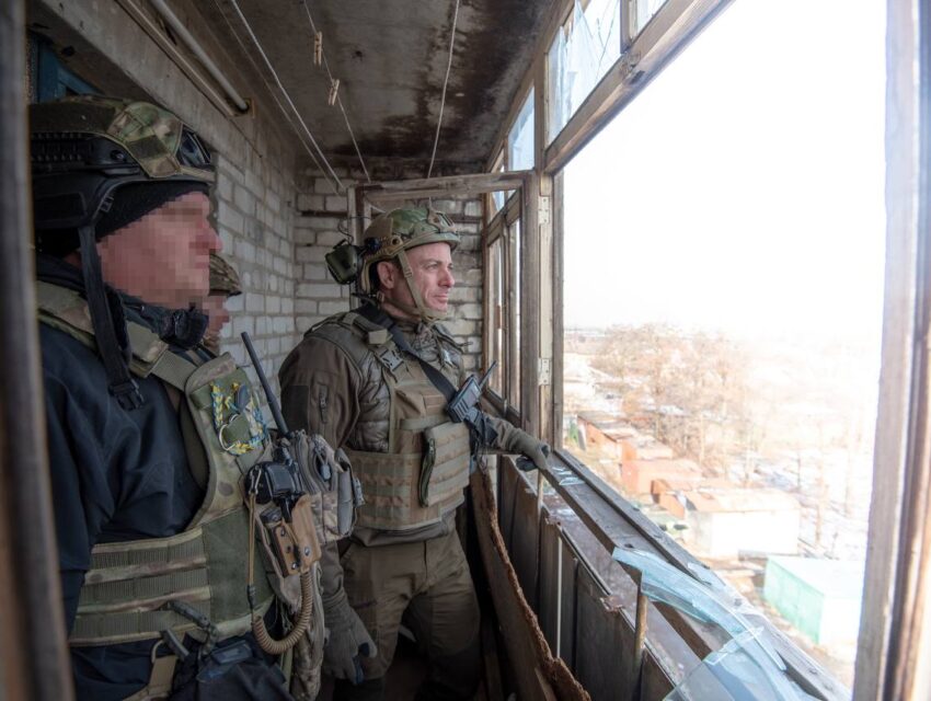 Автівка від Кам’янського поїхала до військових у Бахмут