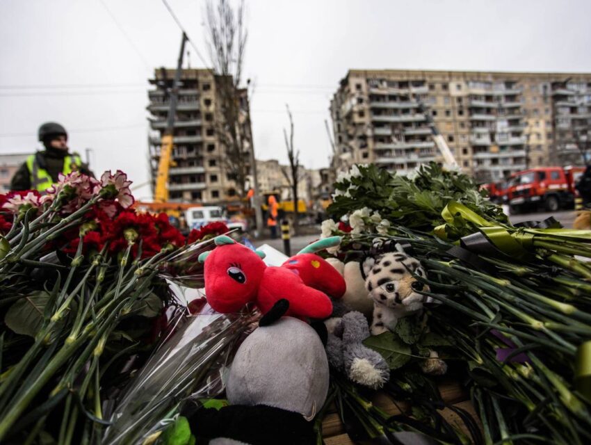 У Дніпрі під завалами зруйнованого будинку знайшли тіло ще одної загиблої дитини