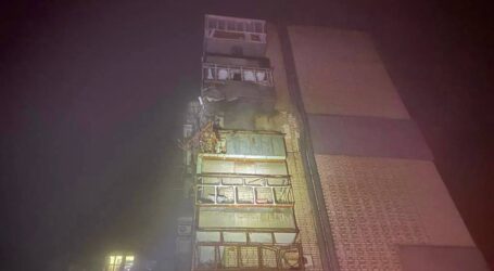 У новорічну ніч від ворожих обстрілів на Дніпропетровщині пошкоджені багатоповерхівки та поранено 48-річну жінку