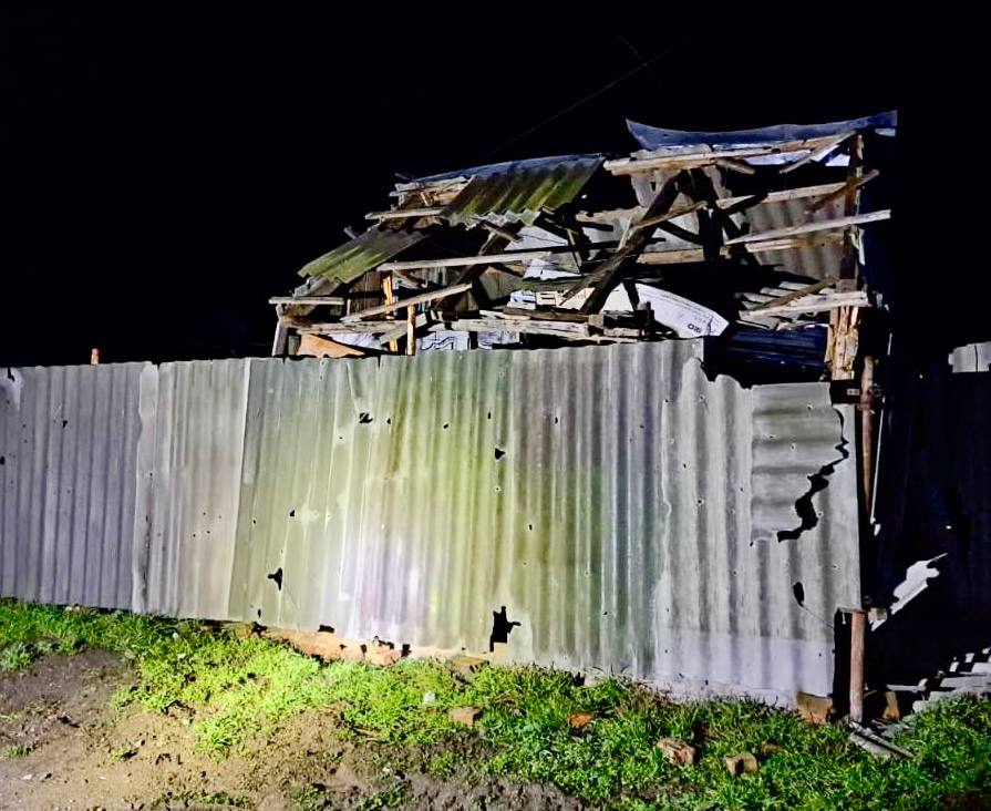 Окупанти знов обстріляли житлові квартали на Дніпропетровщині з важкої артилерії - ФОТО