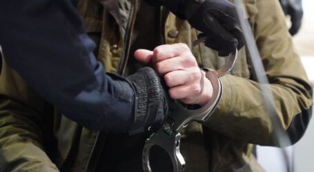 Чи можуть затримати за відмову взяти повістку, розповів адвокат