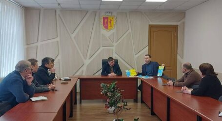 Кам’янська райрада розробляє власну символіку