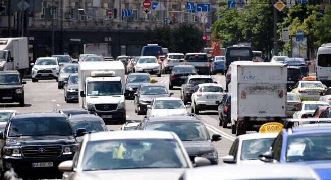 В Україні підвищили вартість держреєстрації авто