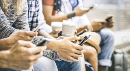 Продаж смартфонів у світі впав до нижчої відмітки за останні десять років