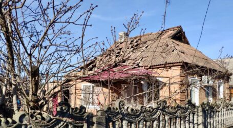 Від ранкових обстрілів ворогів на Дніпропетровщині поранено чоловіка