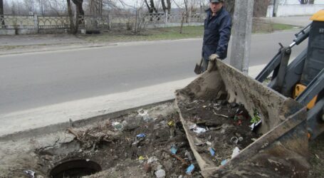 Як мешканці Кам’янського руйнують каналізацію, розповіли фахівці водоканалу
