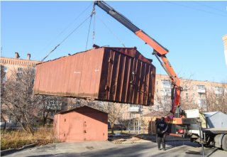 В Кам’янському демонтують об’єкти, що встановлені без дозвільних документів