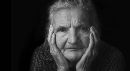 Як сповістити літню людину про втрату близького
