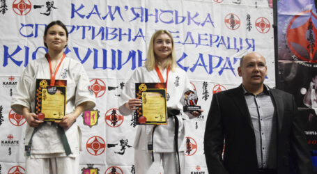 Каратисти з Кам’янського успішно виступили на відкритому чемпіонаті міста