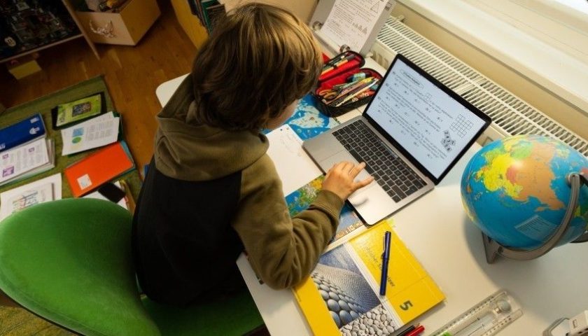 Більшість українців повідомили про зниження якості освіти