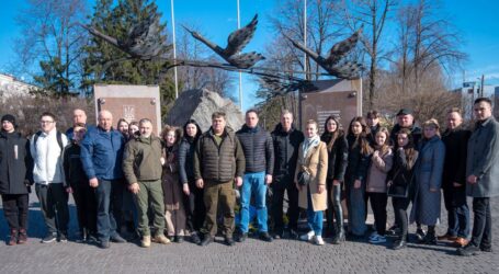 В Кам’янському вшанували пам’ять загиблих героїв України