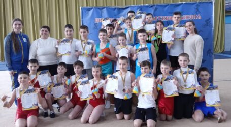 Юні акробати з Кам’янського продемонстрували високий рівень підготовки