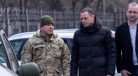 Чергове авто від Кам’янського поїхало до військових
