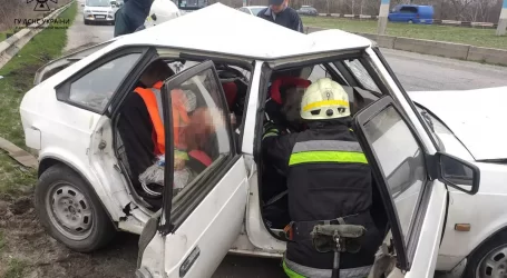 В Кам’янському рятувальники ліквідували наслідки смертельної ДТП