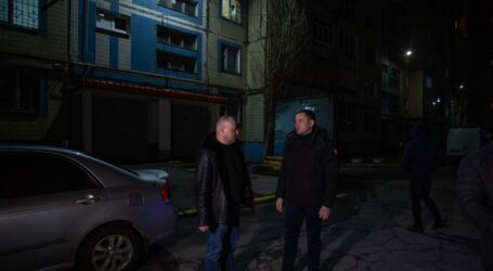 Мер Кам’янського назвав роботу зовнішнього освітлення в місті задовільною