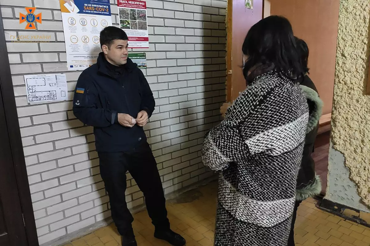 Про безпеку на робочому місці нагадали співробітникам закладів культури надзвичайники Кам'янського району - ФОТО