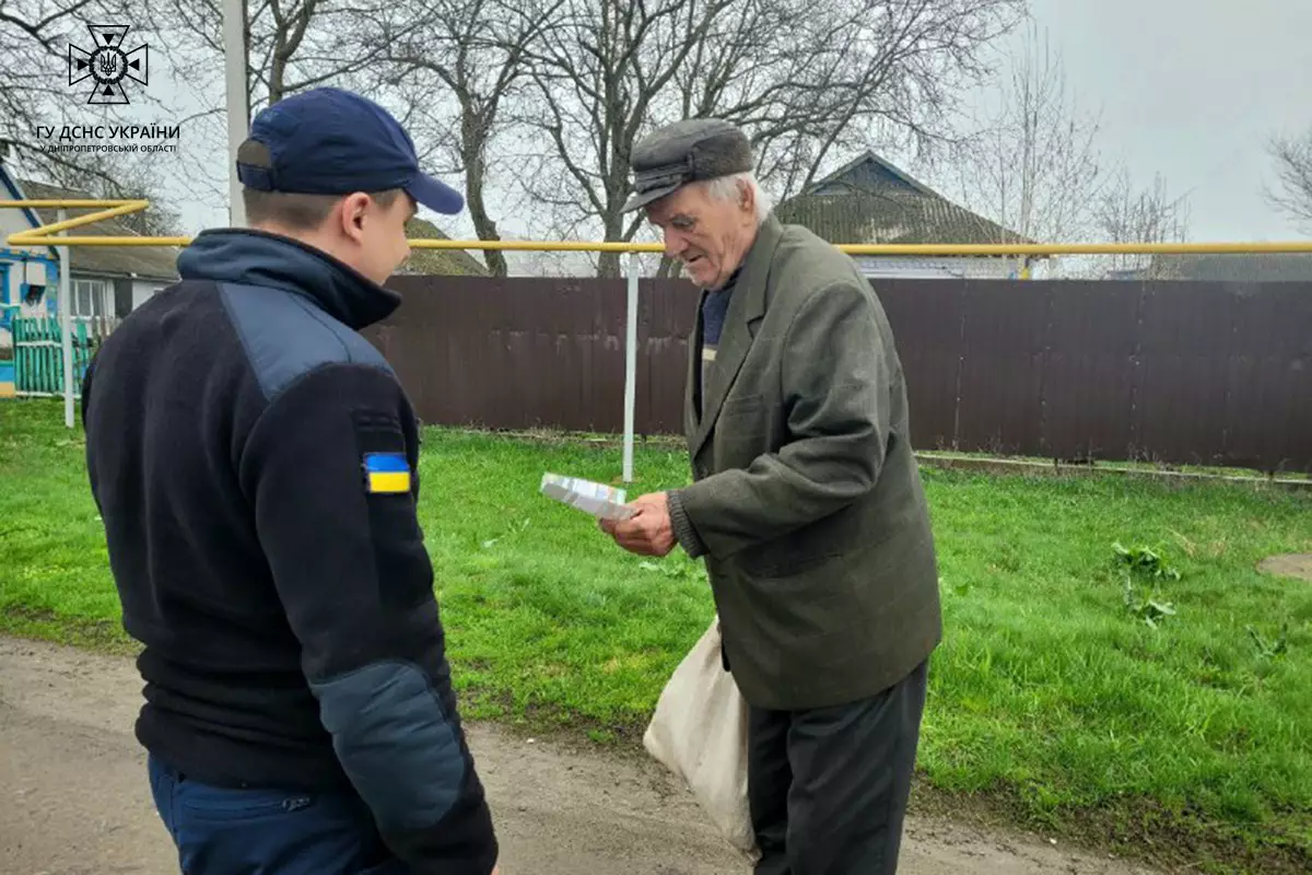 Надзвичайники закликають мешканців Кам’янського району берегти екосистеми від вогню - ФОТО