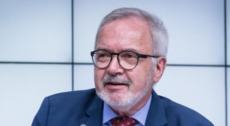 Президент ЄІБ відмітив участь Кам’янського в проєктах по реконструкції об’єктів