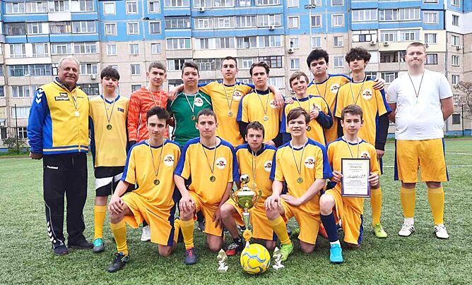 В Кам’янському футболісти ліцею № 29 виграли Кубок міського голови