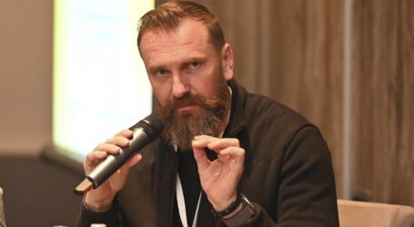 Кам’янчани можуть приєднатися до обговорення реформування шкільної програми на сторінці міністра освіти