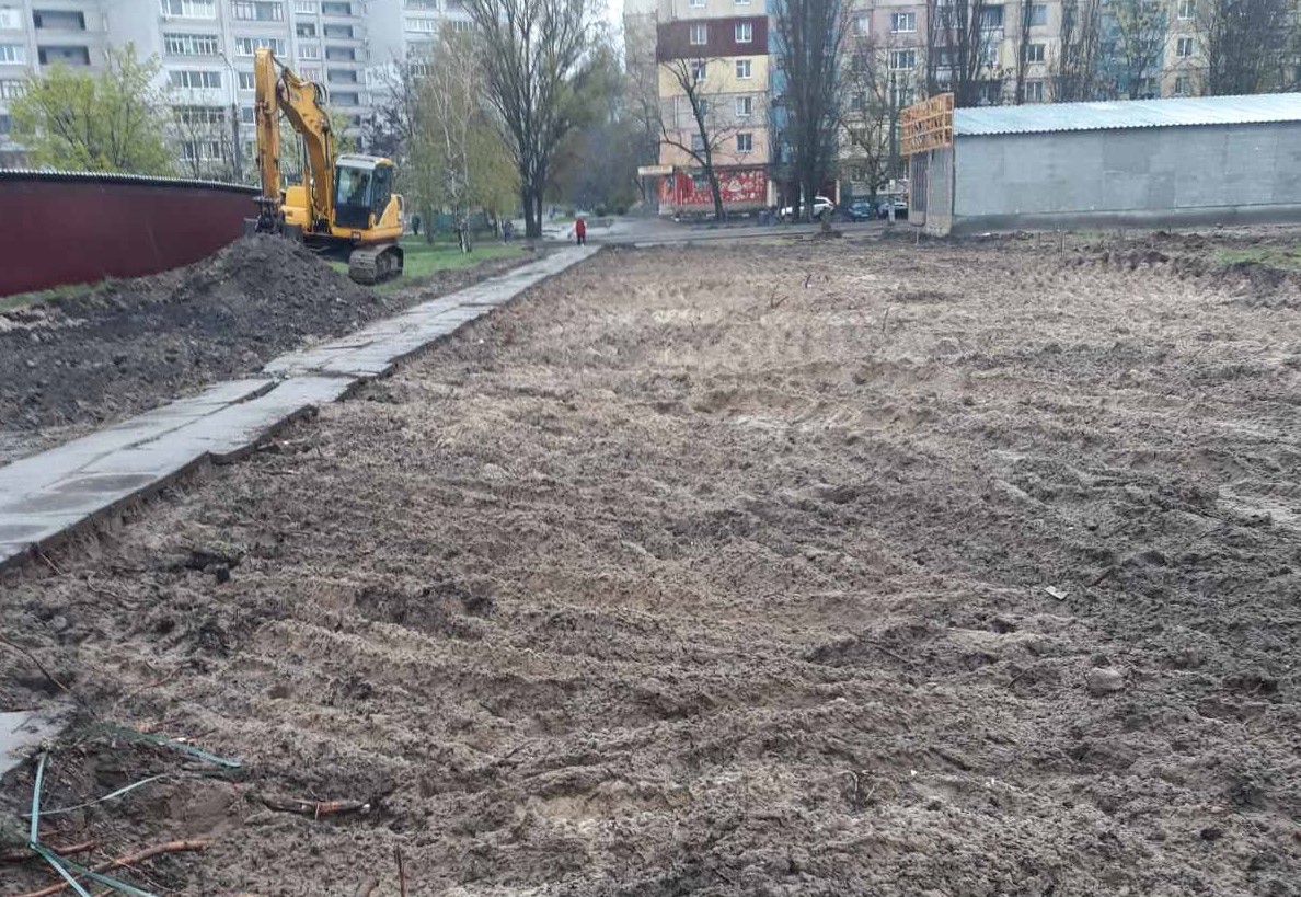 Невідомі розграбували пост екомоніторингу в Кам’янському - ФОТО