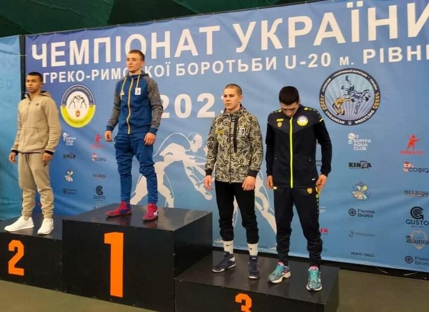 Два борці із Кам`янського стали призерами чемпіонату України