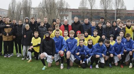 В Кам`янському стартував футбольний сезон на великих полях