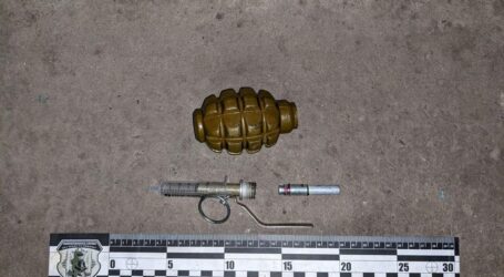 У Кам’янському районі чоловік погрожував підірвати гранату у квартирі