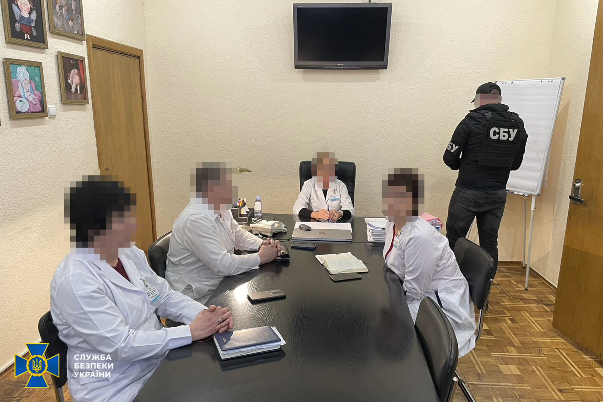 У Дніпрі директор обласного медцентру з поплічниками «заробили» мільйон гривень на безплатних операціях - ФОТО