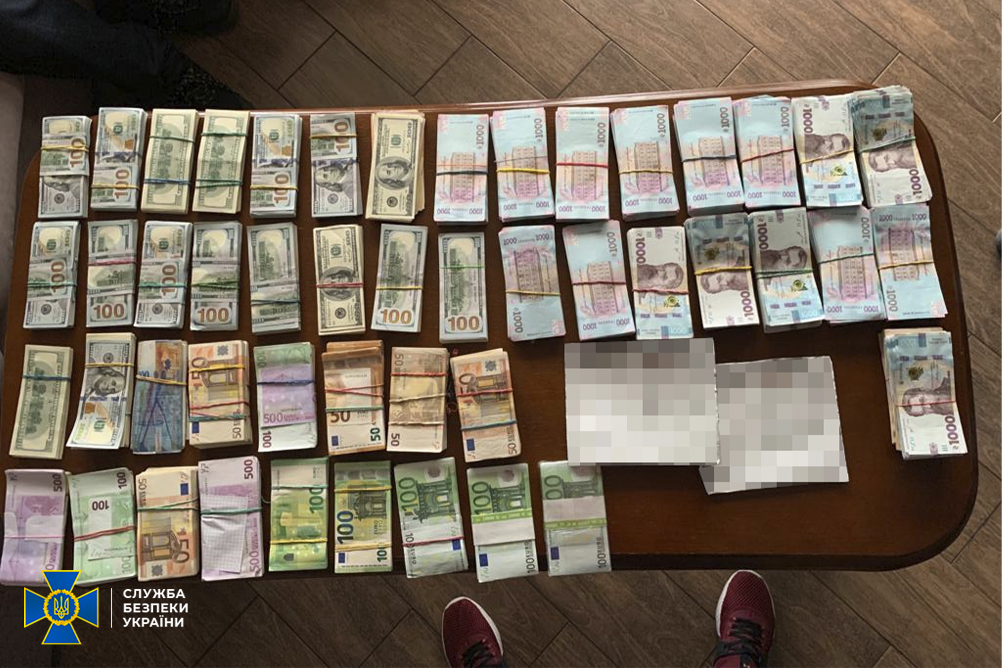 У Дніпрі директор обласного медцентру з поплічниками «заробили» мільйон гривень на безплатних операціях - ФОТО