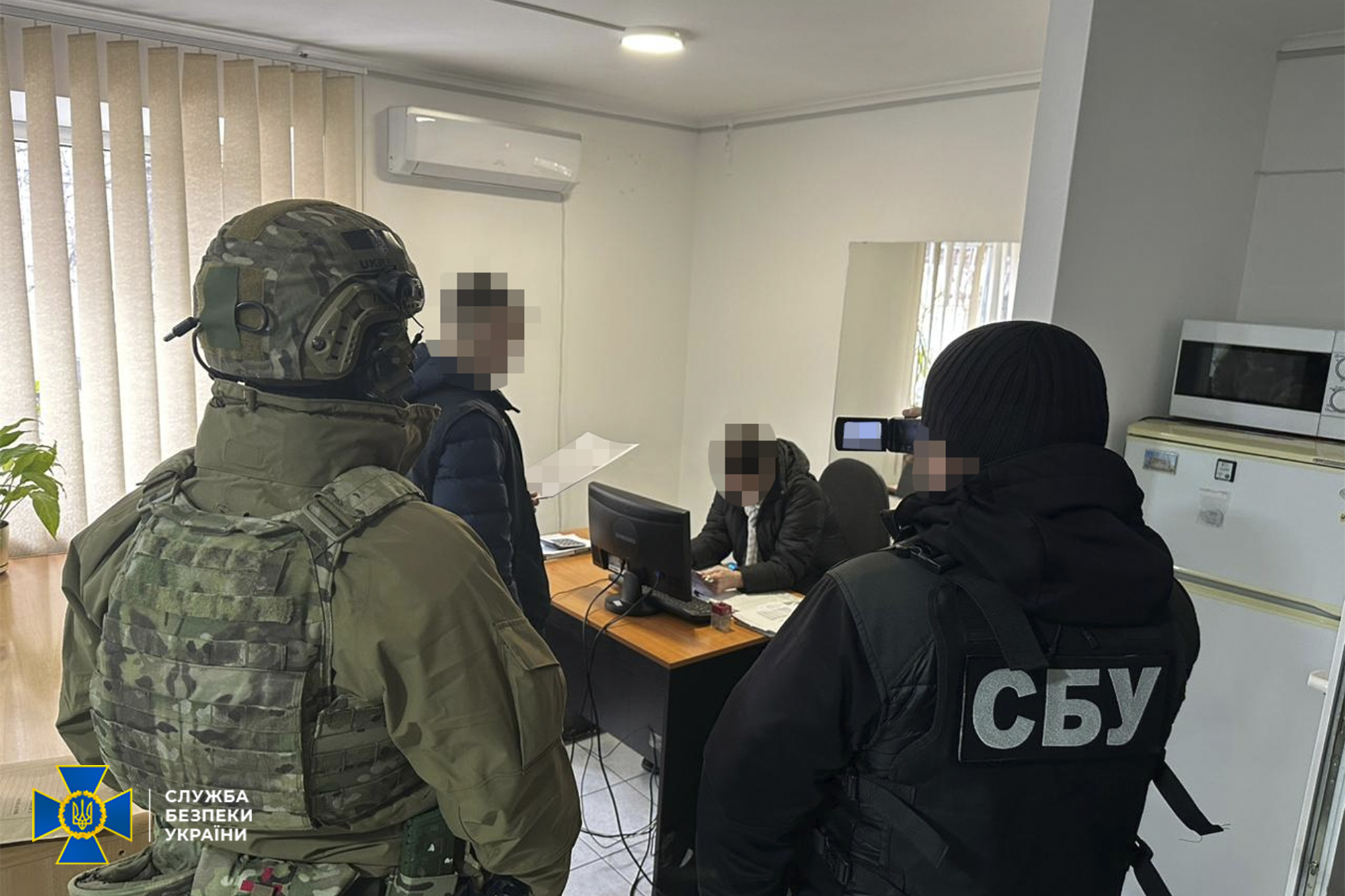 У Дніпрі директор обласного медцентру з поплічниками «заробили» мільйон гривень на безплатних операціях - ФОТО