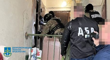 В Кам’янському злочинна група, куди входив місцевий правоохоронець, заробляла на збуті метамфетаміну 2 млн грн на місяць
