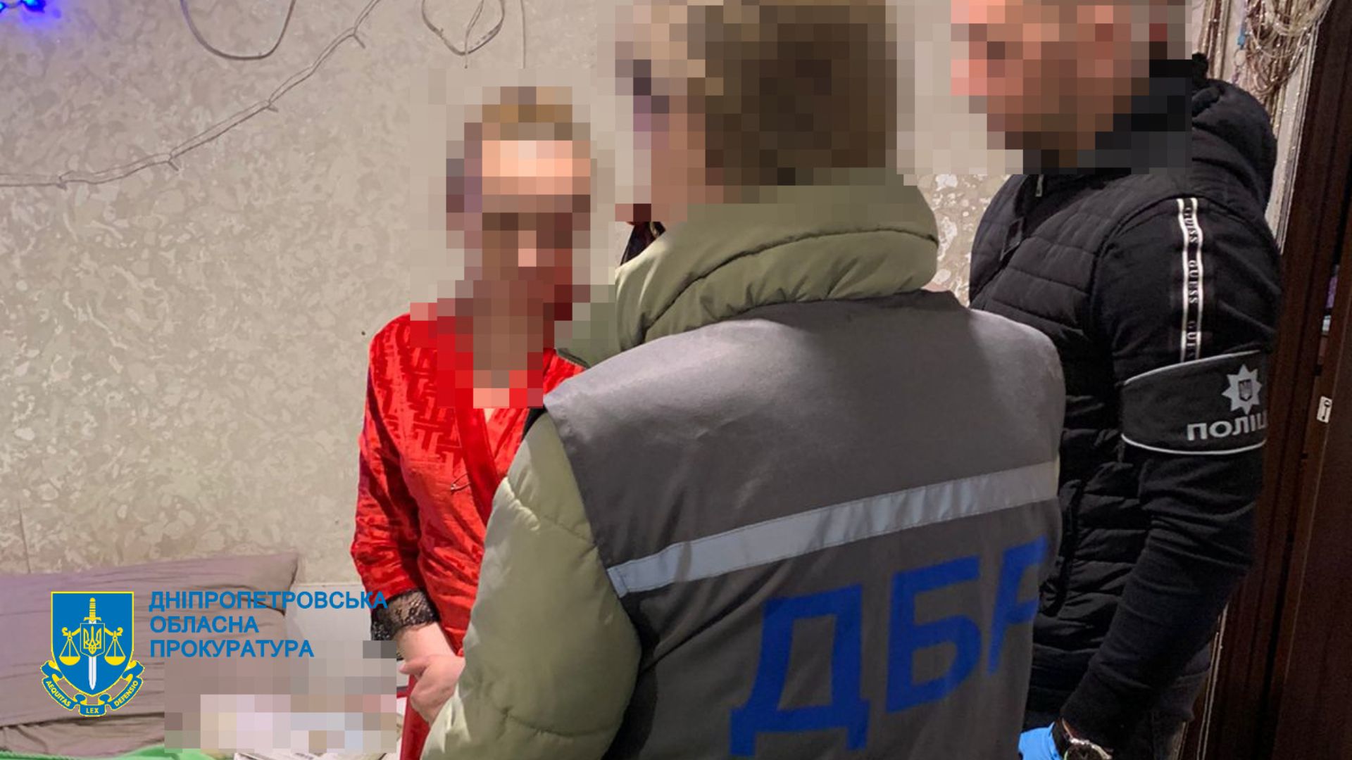В Кам'янському злочинна група, куди входив місцевий правоохоронець, заробляла на збуті метамфетаміну 2 млн грн на місяць - ФОТО