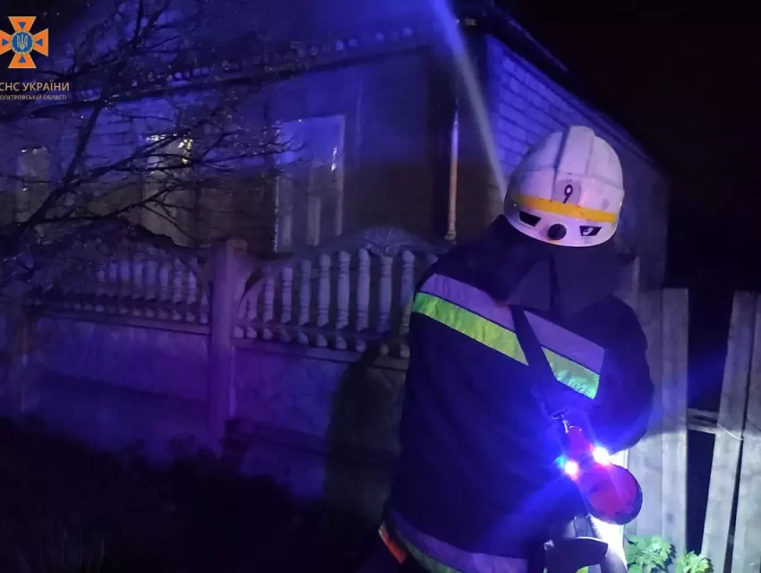 У Кам’янському загорівся фронтон житлового будинку