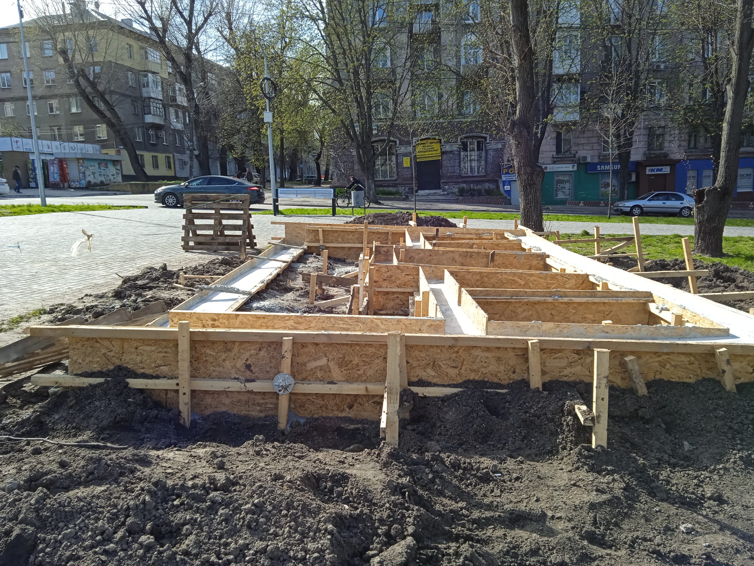Туалетна тема в Кам'янському: чи справа тільки у кількості вбиралень - ФОТО