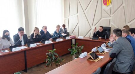 На будівлі ліцею №16 в Кам’янському встановлять меморіальну дошку на честь загиблого на війні випускника