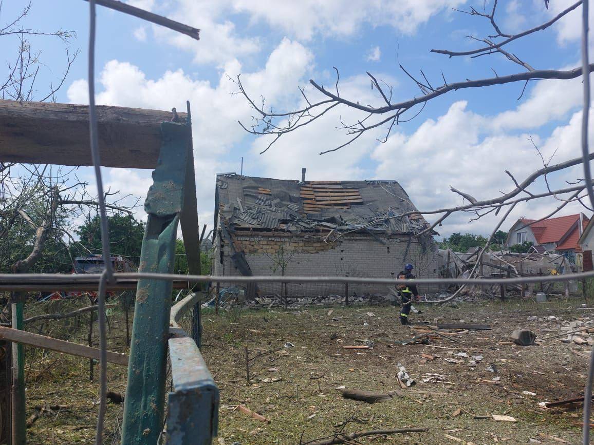 Вороги обстріляли одну з громад на Дніпропетровщині, є загиблий та поранені - ФОТО