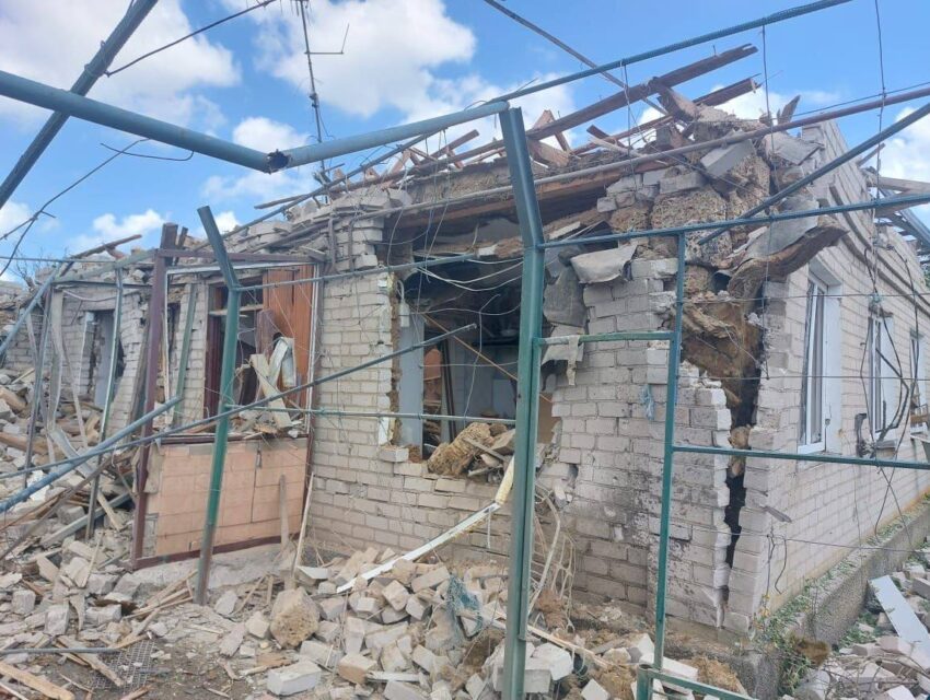 Вороги обстріляли одну з громад на Дніпропетровщині, є загиблий та поранені