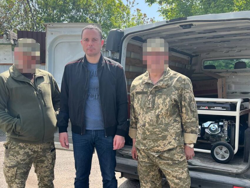 Кам’янське продовжує допомагати військовим