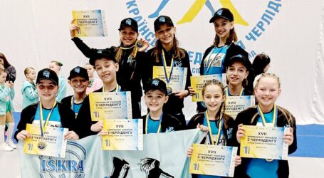 Черлідери Кам`янського на чемпіонаті України посіли 13 призових місць