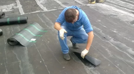 В Кам’янському тривають роботи з ремонту житлового фонду міста