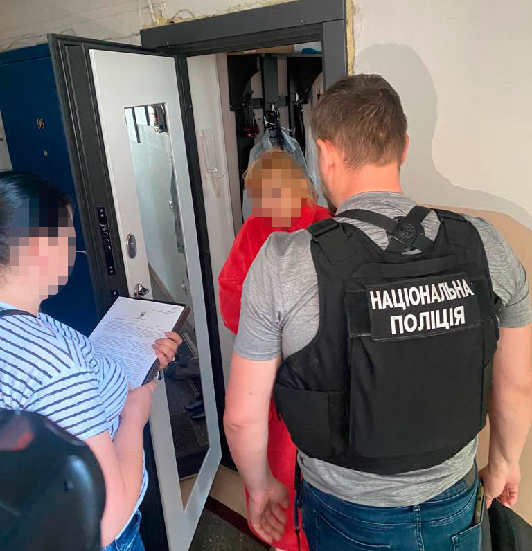 На Дніпропетровщині чотирьох місцевих мешканців підозрюють у здійснюванні доступу до дитячої порнографії - ФОТО